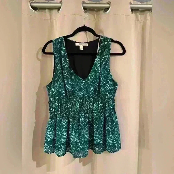 Women’s V-Cut Forever 21 Green Blouse - Picture 1 of 6